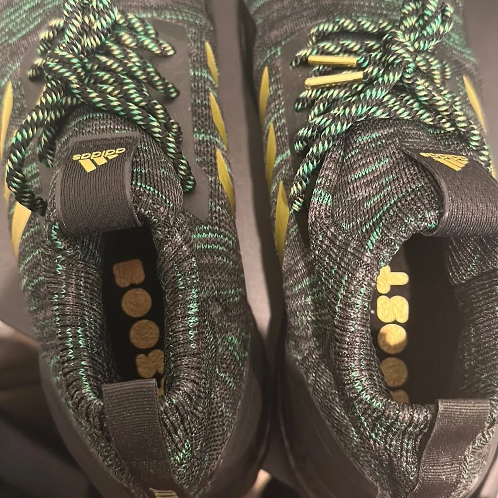 Adidas Ultraboost DNA x Von Miller Men's Mid Shoes - Picture 12 of 15